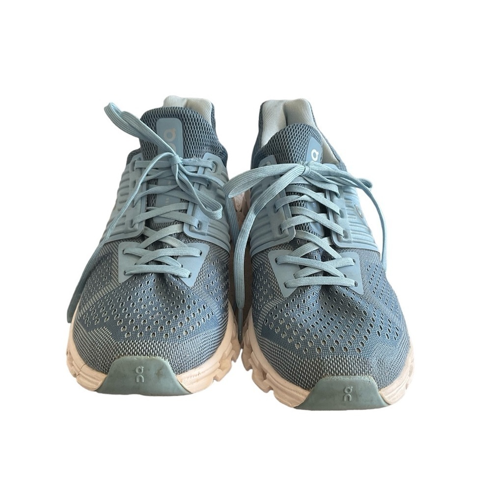 ON RUNNING CloudSwift Swiss Engineering Athletic Running Shoe - Size 9.5